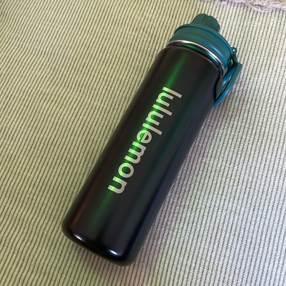 Lululemon water bottle - Picture 1 of 4